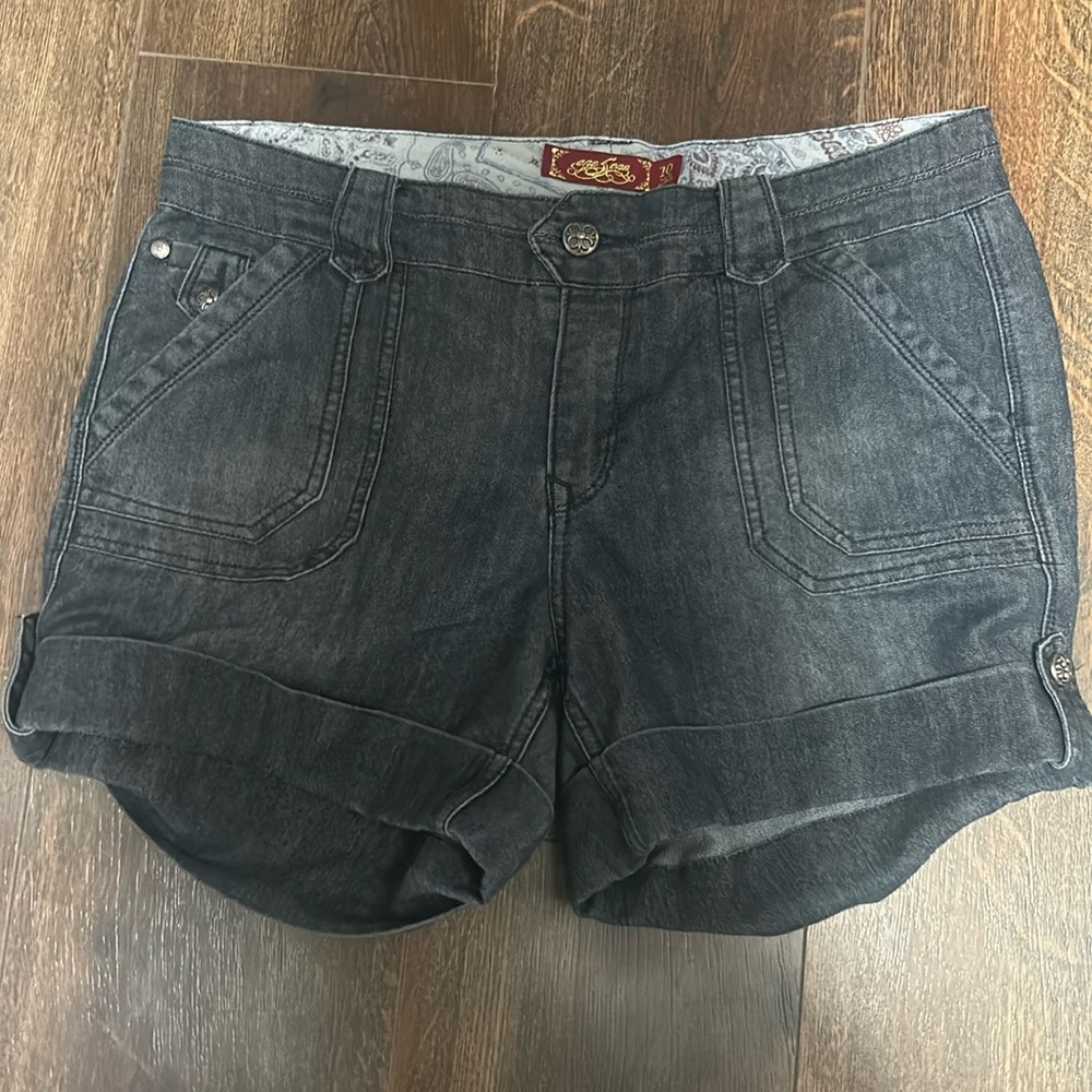 Women’s gothic shorts